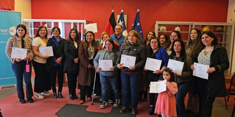 Mujeres Jefas de Hogar dan un paso histórico: se certifican en gasfitería avanzada en Punta Arenas