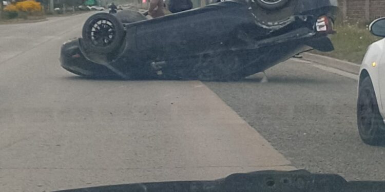 Accidente vehicular en Bahía Catalina