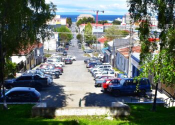 Minvu abre licitación para renovar las calles de acceso al Cerro de la Cruz, uno de los hitos urbanos más visitados de Punta Arenas