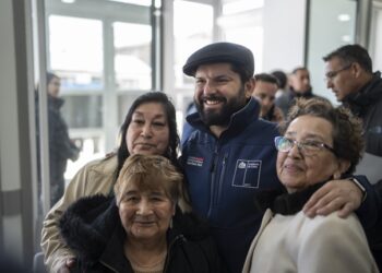 Presidente Boric cierra gira en Magallanes con obras clave en Punta Arenas: inicio del nuevo Parque Villa Alfredo Lorca y entrega del renovado CESFAM 18 de Septiembre