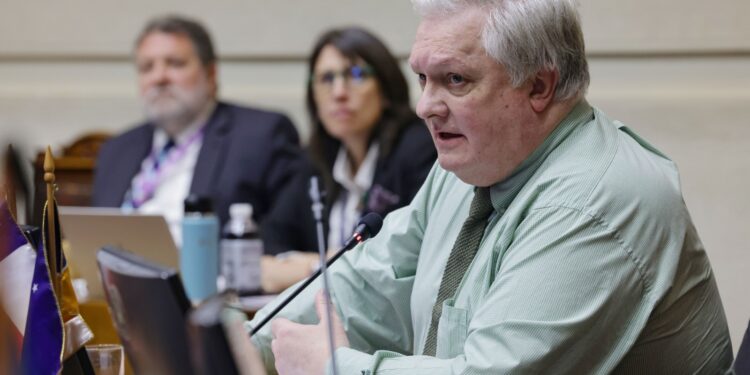 Senador Kusanovic alerta sobre impacto del recorte al presupuesto de promoción turística: “Chile retrocede mientras la región avanza”