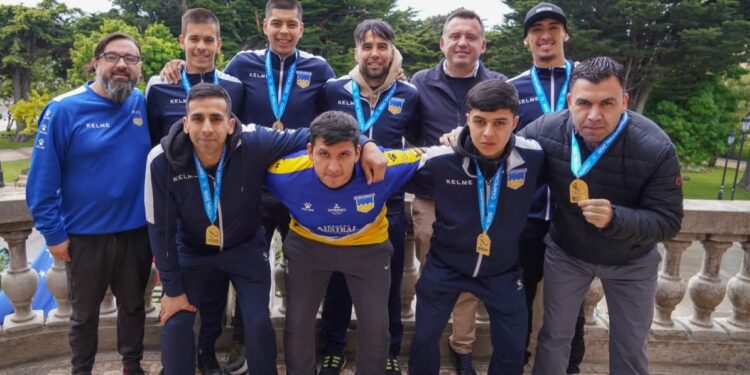 Selección de futsal de Punta Arenas, campeona nacional, fue recibida por autoridades municipales