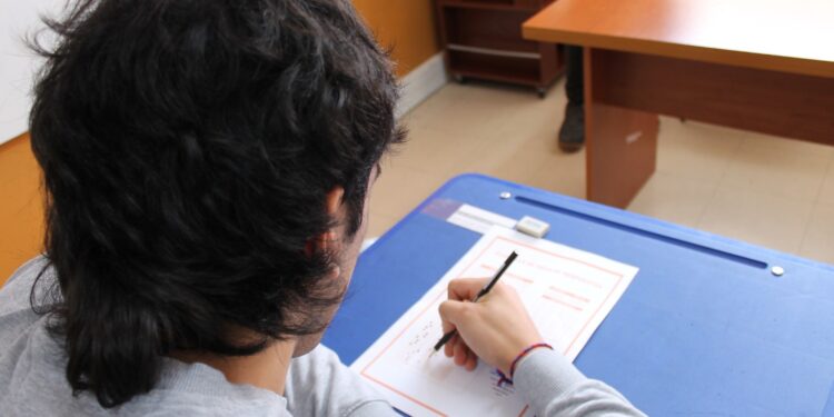 Joven en proceso de reinserción rindió la PAES 2025 en el Centro de Cumplimiento Juvenil de Punta Arenas