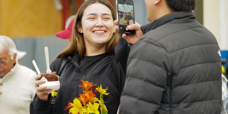 Segunda Feria Gourmet de la temporada reúne a productores y vecinas en una mañana marcada por los sabores regionales