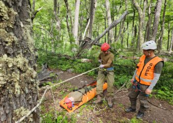 GOPE Magallanes refuerza preparación en alta montaña para garantizar seguridad en Torres del Paine durante el verano