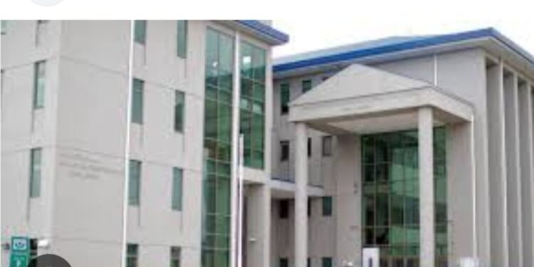 Operativo policial por robo en Avenida España culmina con dos detenidos