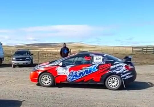 Vlade Marquez se corono campeón de la categoría mayor del rally Adelfa 2025.