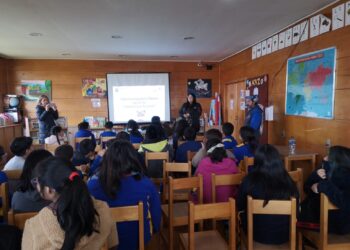 NACH y el Mineduc impulsan la identidad antártica en el Plan de Formación Ciudadana.