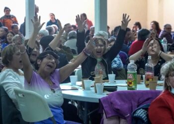 Municipalidad informa últimos días para retirar invitaciones a bingos de verano para personas mayores