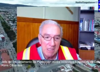 Brigadistas de Conaf Magallanes están con base en Racahue Sur, en colaboración con los incendios en la octava región.