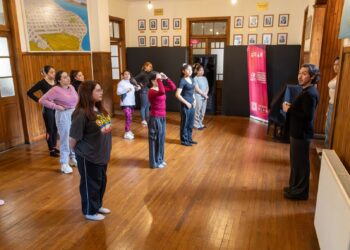 Alta convocatoria en audición del Ballet Artístico de Natales (BARNAT), elenco estable de la Corporación.