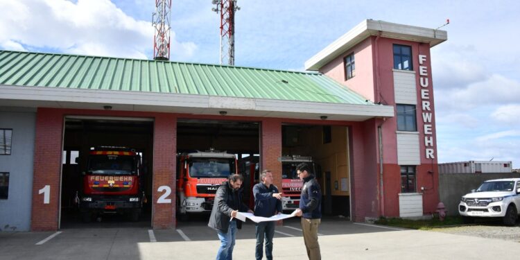 Inician obras de mejoramiento del cuartel de la Tercera Compañía de Bomberos de Punta Arenas
