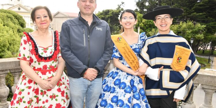 Campeones regionales juveniles de cueca representarán a la región en el Campeonato Nacional