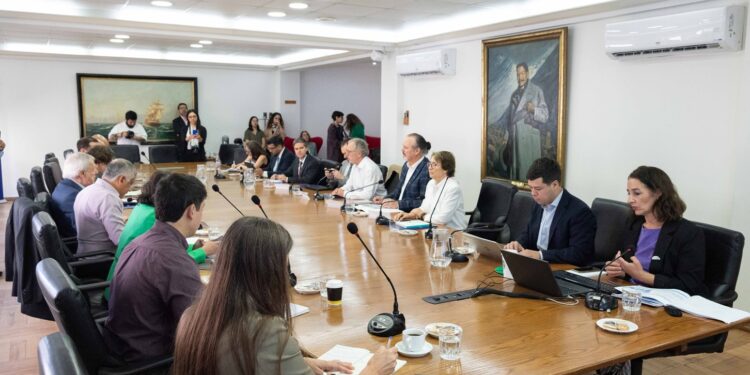 Consejo interministerial de hidrógeno verde aprueba documento que actualiza la estrategia nacional 2026-2030