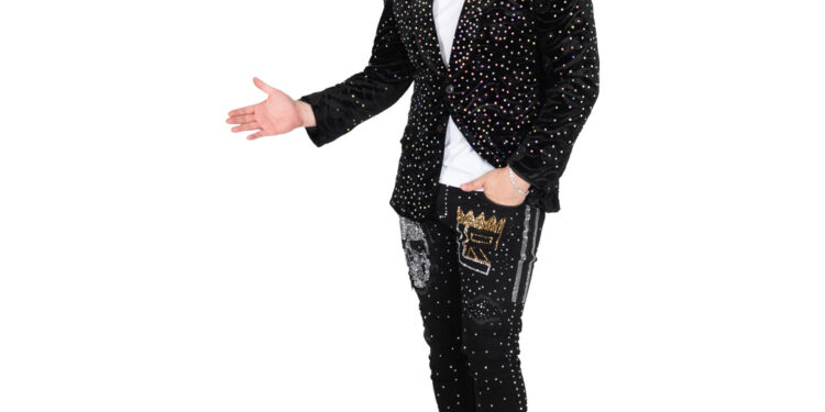 Leo Rey enciende la noche en el Dreams con la cumbia