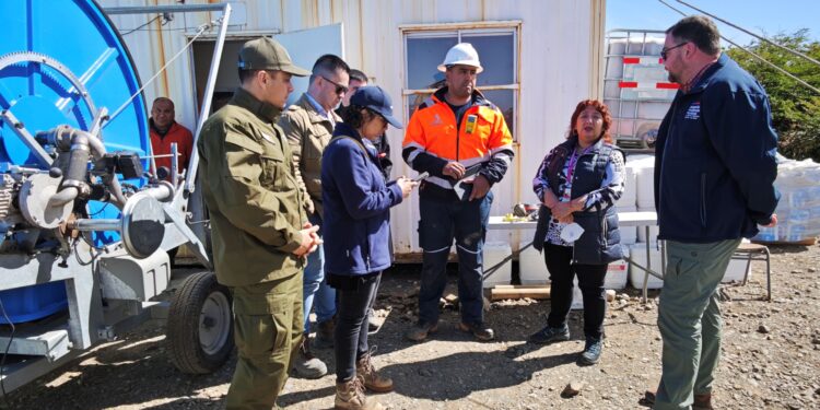 Incendio en vertedero de Puerto Natales mantiene alerta a autoridades y abre investigación por presunta acción de terceros