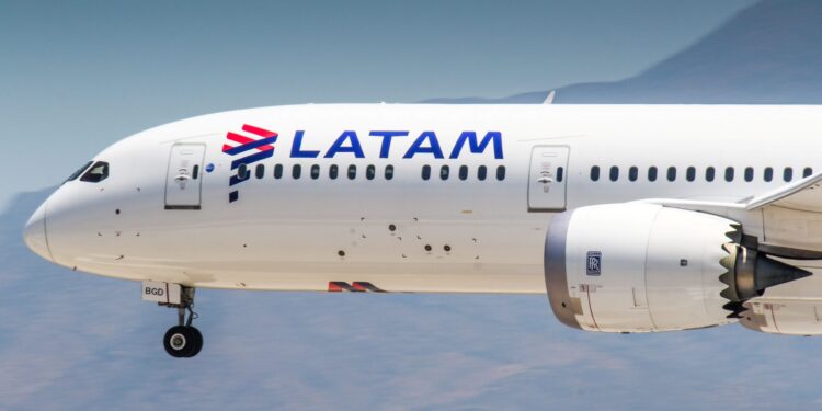 LATAM dispondrá más de 324 mil asientos para pasajeros de Magallanes en la temporada alta de verano