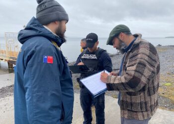 Autoridad Marítima y Sernapesca despliegan fiscalización de pesca recreativa en zona aislada al sur de Tierra del Fuego