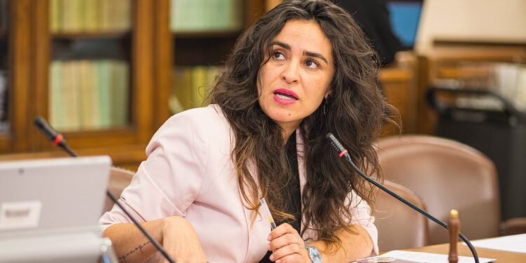 Diputada Javiera Morales oficia a la Dirección del Trabajo por denuncias laborales contra Patagonia Fish Services