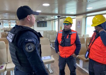 Autoridad Marítima realiza operativo preventivo a bordo del ferry “Pathagon” en ruta Porvenir–Punta Arenas