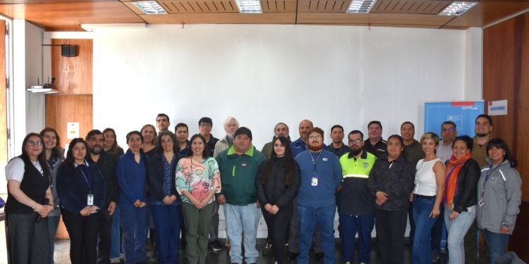 Magallanes refuerza su preparación sanitaria con reunión intersectorial encabezada por la Seremi de Salud