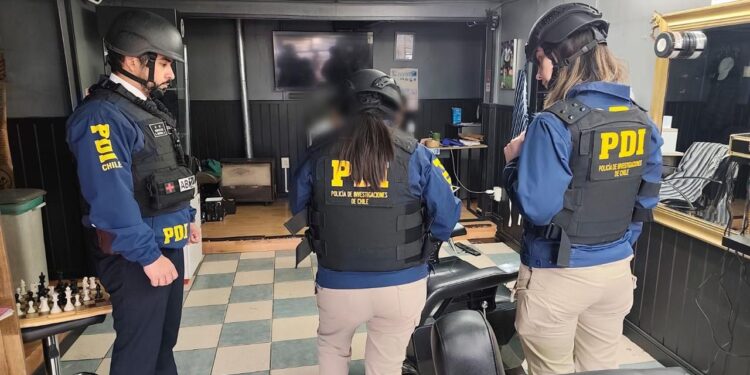 Fiscalización masiva a extranjeros deja nueve personas en situación migratoria irregular en Punta Arenas y Puerto Natales