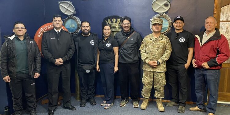 Primera expedición antártica mexicana visitó el museo naval y marítimo de Punta Arenas