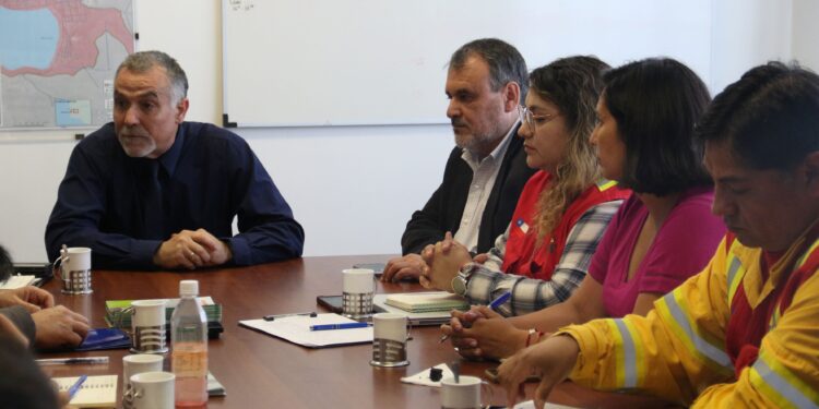 Refuerzan coordinación preventiva ante riesgo de incendios forestales en Tierra del Fuego