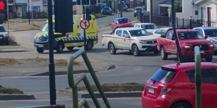 Mujer resulta herida con arma blanca en Avenida Frei y es trasladada al Hospital Clínico