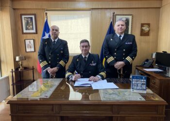 CAPITANÍA DE PUERTO DE PUNTA ARENAS REALIZÓ CEREMONIA DE CAMBIO DE MANDO.