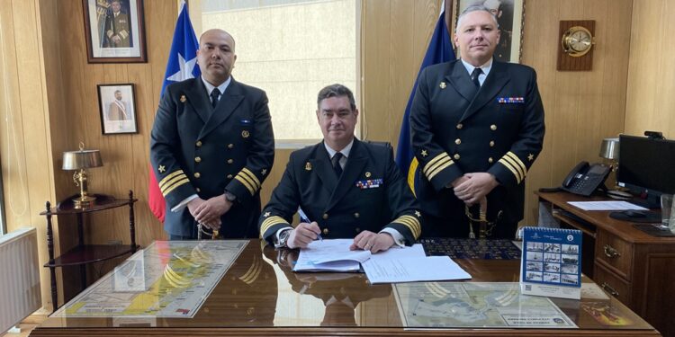 CAPITANÍA DE PUERTO DE PUNTA ARENAS REALIZÓ CEREMONIA DE CAMBIO DE MANDO.