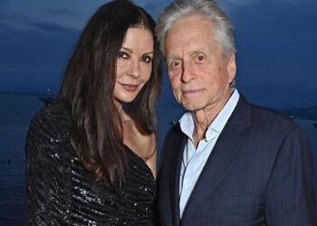 Michael Douglas y Catherine Zeta-Jones regresan a Magallanes tras visita a la Antártica