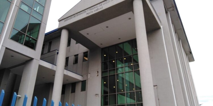 Querella por homicidio frustrado tras brutal ataque a menor de 13 años en Punta Arenas