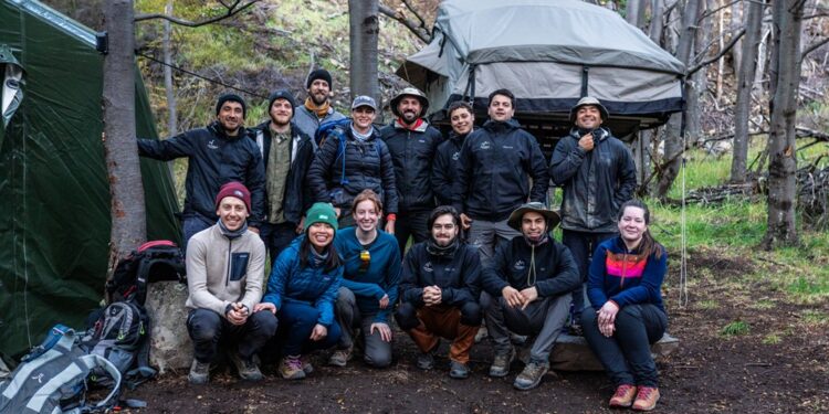 “10 Voluntarios por 10 Días”, reconstrucción de los senderos que conectan con el Mirador Base Torres