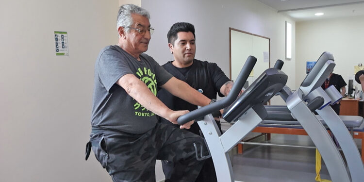 Aumentan en más de un 20% las atenciones ambulatorias de Kinesiología en el Hospital de Natales.