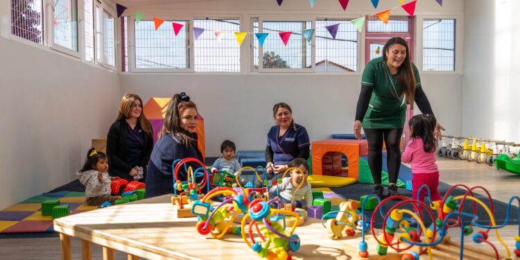 Educación Parvularia avanza con estándares de formación pedagógica actualizados y potenciadores.