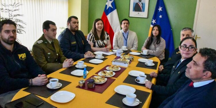 Firman primer protocolo para levantamiento y traslado de fallecidos en Cabo de Hornos