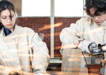 Mineduc una hoja de ruta proyectada al 2050, que busca consolidar las capacidades humanas y las necesidades productivas del país