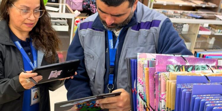 Sernac fiscalizó librerías en Magallanes ante el inicio del año escolar, además lanzo la plataforma «Cotizador de Útiles y Uniformes Escolares 2026».