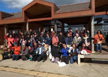 Capitanía de puerto de Puerto Natales participó junto a la comunidad en limpieza del borde costero. 70 kilos de desechos se retiraron.