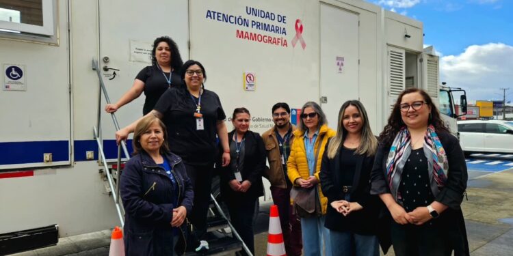 Mamógrafo móvil fortalece en terreno la pesquisa precoz del cáncer de mama