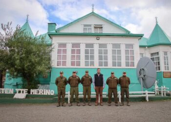 Delegado presidencial de Última Esperanza destacó labor de Carabineros tras visita a cuarteles y retenes fronterizos