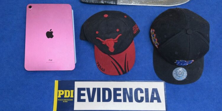 PDI Punta Arenas detiene a sujeto por el delito flagrante de robo en  vehículo.