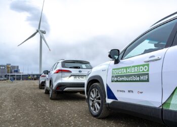 Toyota, HIF Global y Mitta, lanzan primera iniciativa en Chile que combina vehículos híbridos y e-Combustibles en operación real.