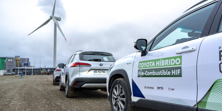 Toyota, HIF Global y Mitta, lanzan primera iniciativa en Chile que combina vehículos híbridos y e-Combustibles en operación real.