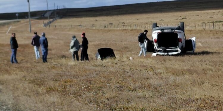 Vehículo argentino volcó a la altura del kilómetro 141