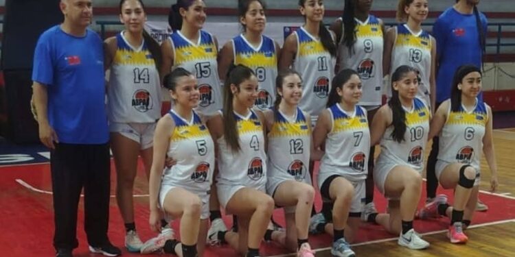 Punta Arenas debuta con autoridad en el Nacional de Básquetbol Femenino Sub-17 en Antofagasta.