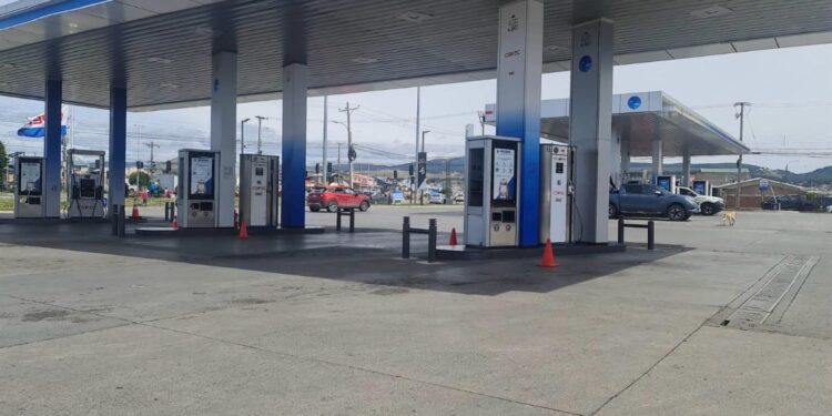 Estación de servicio de Avenida Salvador Allende se encuentra sin suministro de gas en Punta Arenas