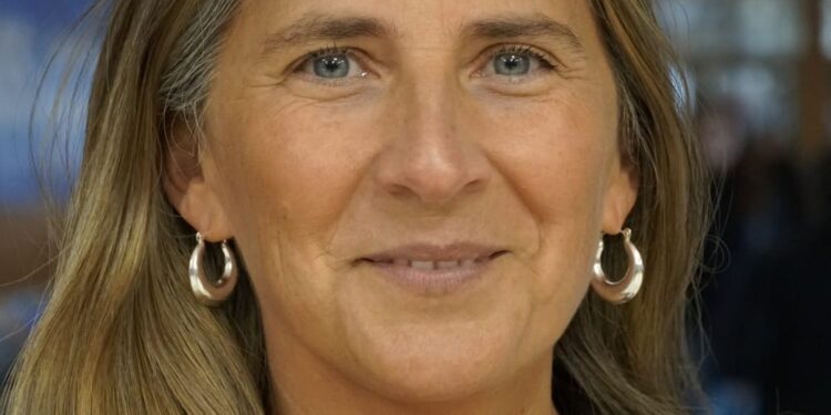 Valeria Muñoz Russell, profesional con amplia trayectoria asume como nueva directora del CFT Magallanes.