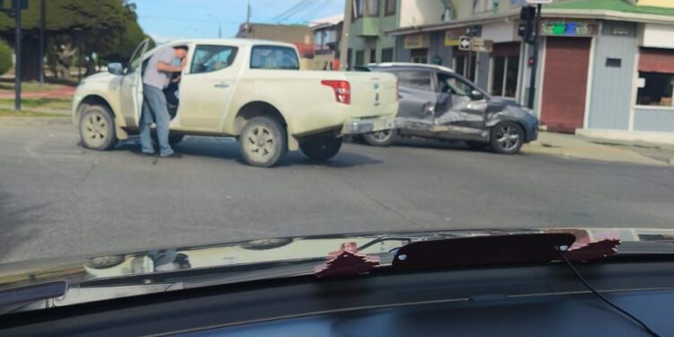 Una persona lesionada tras colisión en Avenida Independencia con Armando Sanhueza
